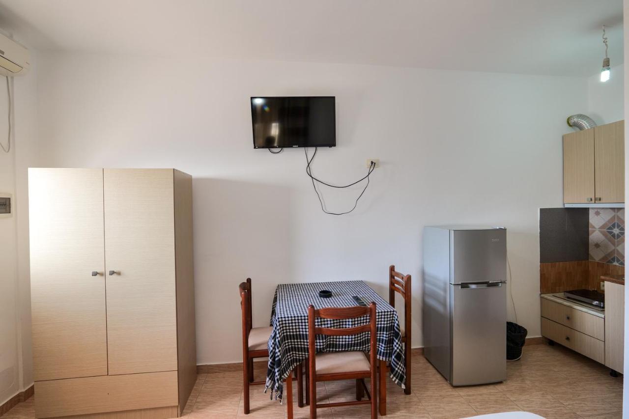 Vila Suljo Ksamil Bagian luar foto